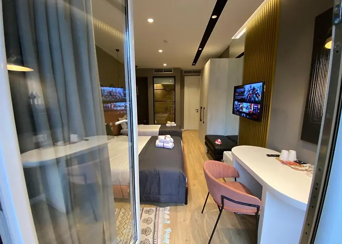 Retreat Apartments