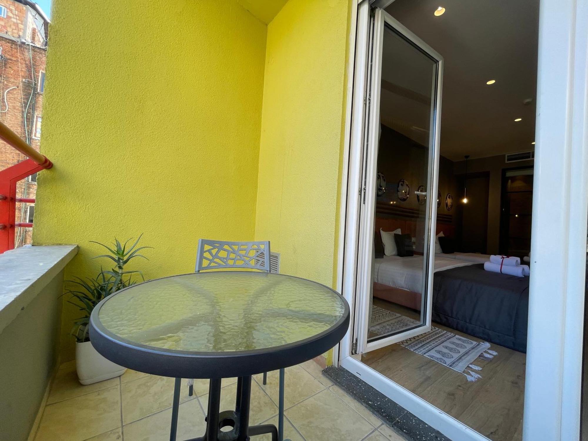 Retreat Appart hôtel *